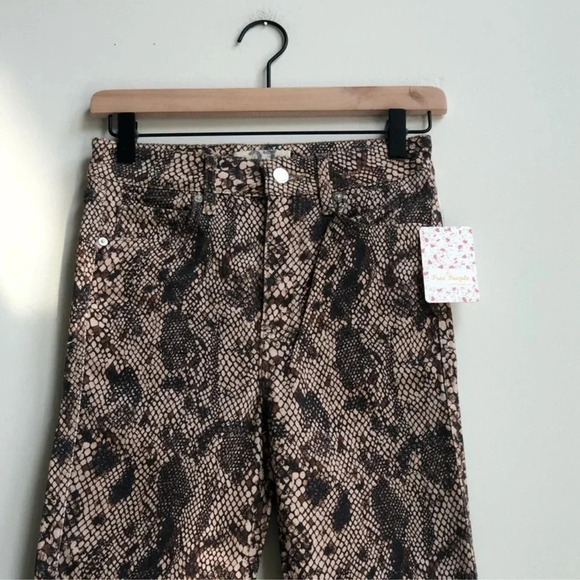 New Free People Raw trim High rise jegging jean two faced snakeskin OB1026916 - Picture 5 of 14